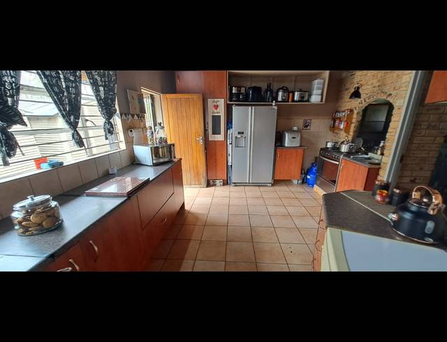 3 BEDROOM HOUSE FOR SALE IN OLIFANTSNEK